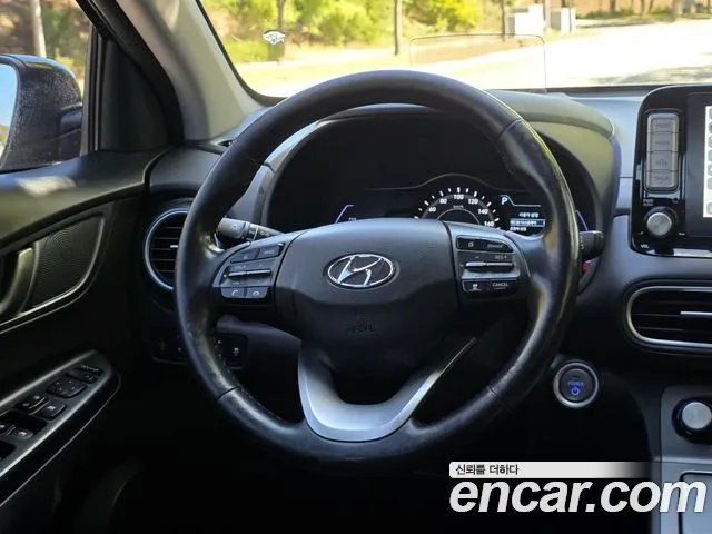 Hyundai Kona — фото 15