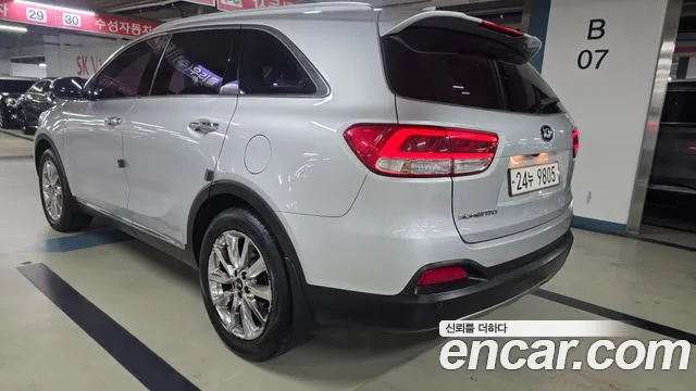 Kia Sorento — фото 4