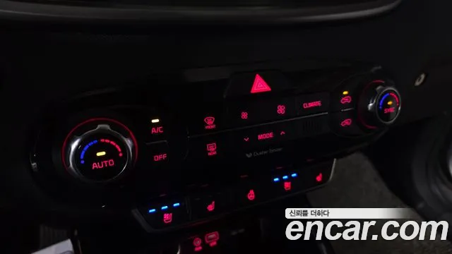 Kia Sorento — фото 10