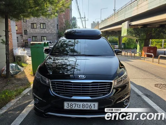 Kia Carnival — фото 14