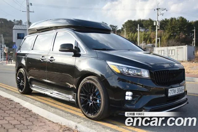 Kia Carnival — фото 1