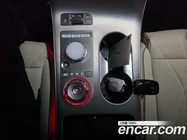 Genesis GV70 — фото 10