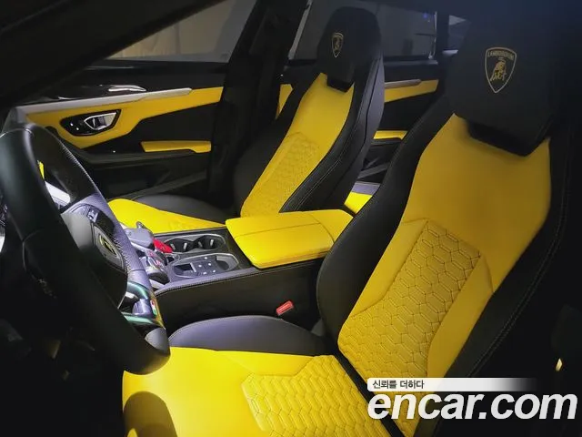 Lamborghini Urus — фото 10