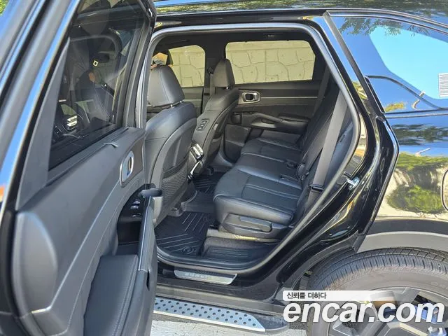 Kia Sorento — фото 11