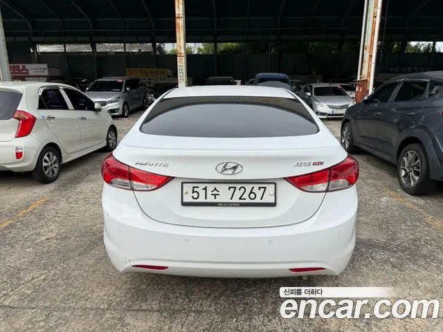 Hyundai Avante — фото 4