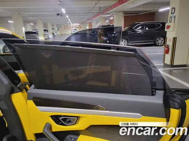 Lamborghini Urus — фото 19