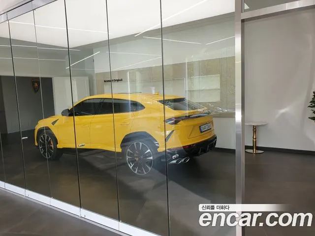 Lamborghini Urus — фото 3