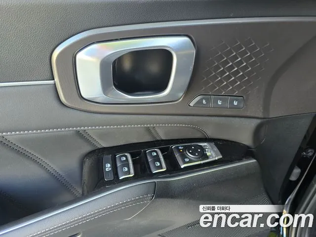 Kia Sorento — фото 10