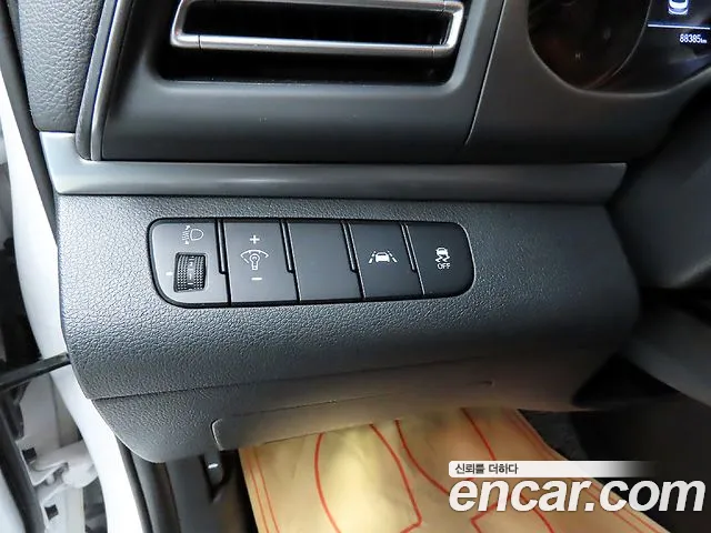 Hyundai Avante — фото 14