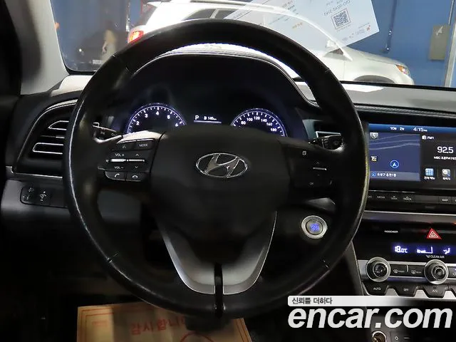 Hyundai Avante — фото 15