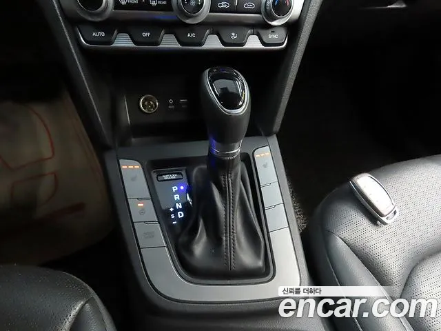 Hyundai Avante — фото 9