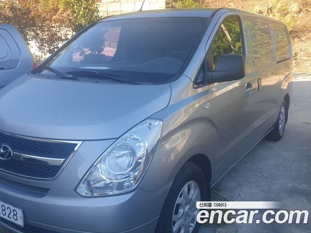 Hyundai Starex — фото 1