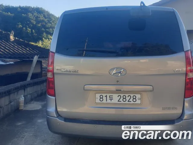 Hyundai Starex — фото 4