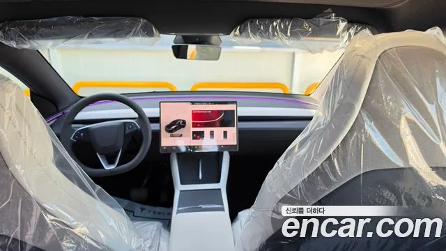Tesla Model Y — фото 16