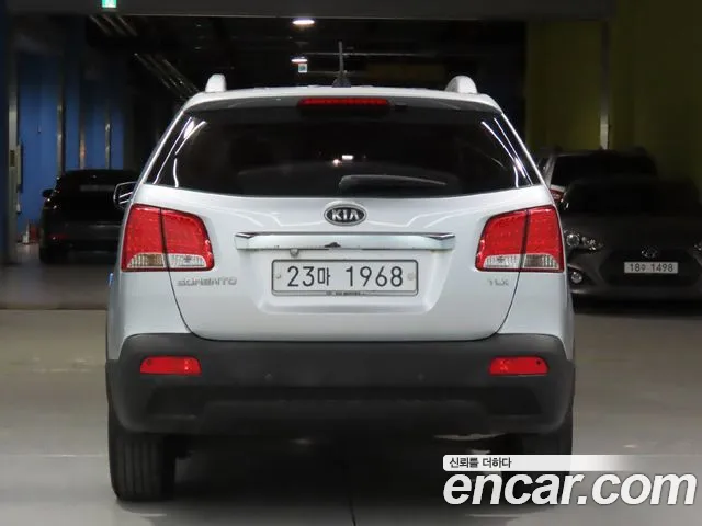 Kia Sorento — фото 4