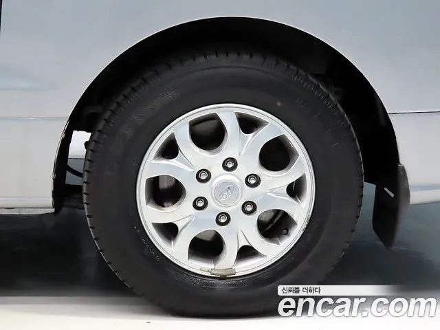 Hyundai Starex — фото 14