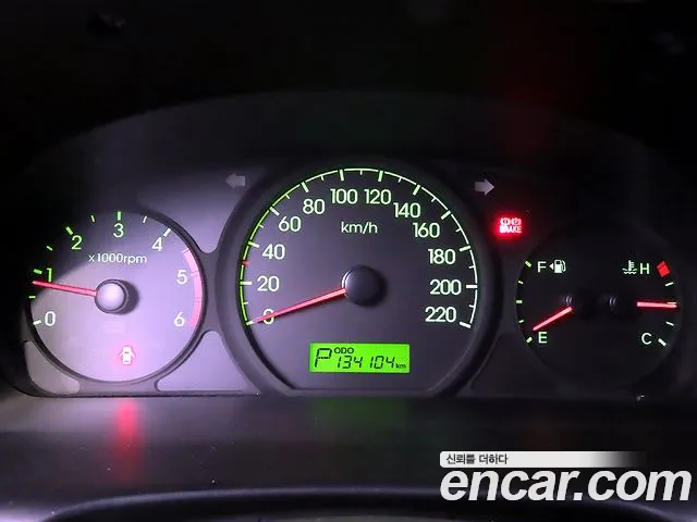 Hyundai Starex — фото 18