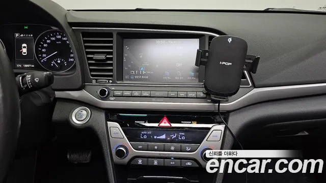 Hyundai Avante — фото 14