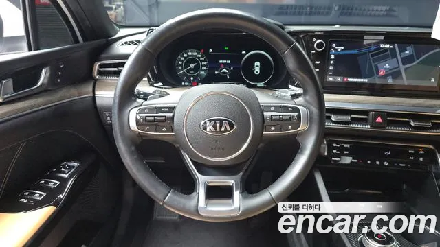Kia K5 — фото 12