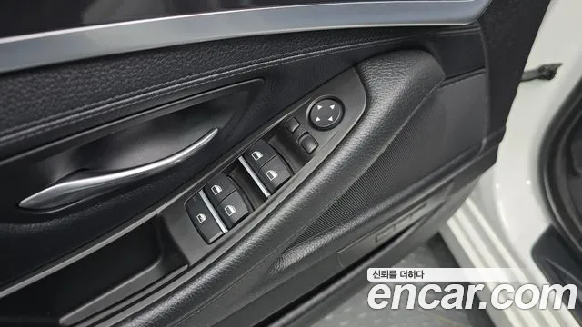 BMW 5-Series — фото 14