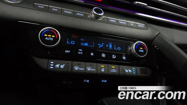 Hyundai Avante — фото 16