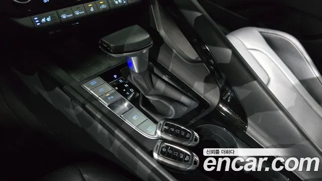 Hyundai Avante — фото 8