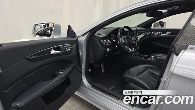 Mercedes-Benz CLS-Class — фото 10