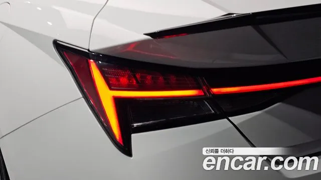Hyundai Avante — фото 23