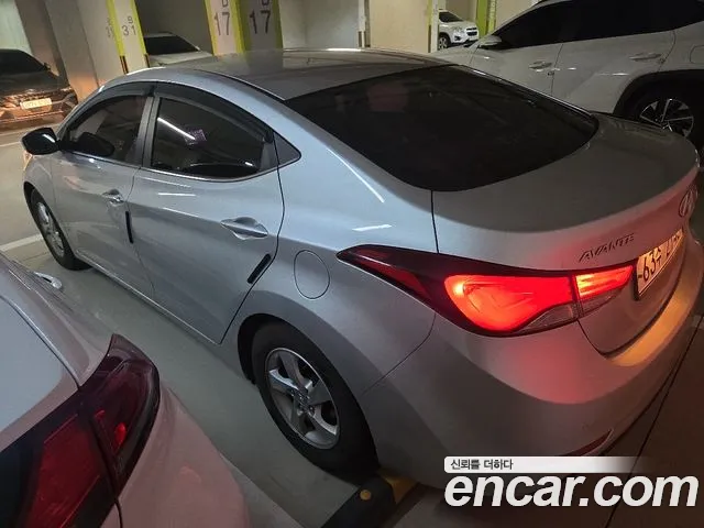 Hyundai Avante — фото 5