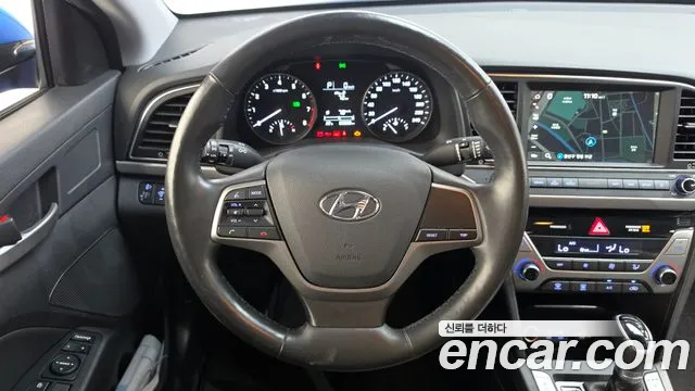 Hyundai Avante — фото 13
