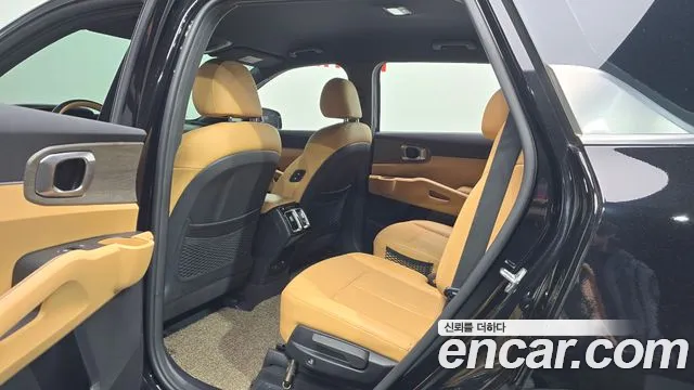 Kia Sorento — фото 11