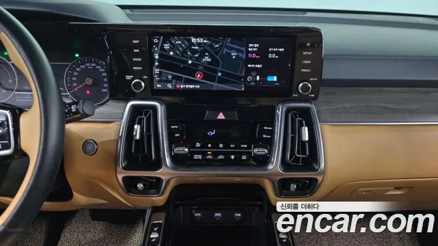 Kia Sorento — фото 13