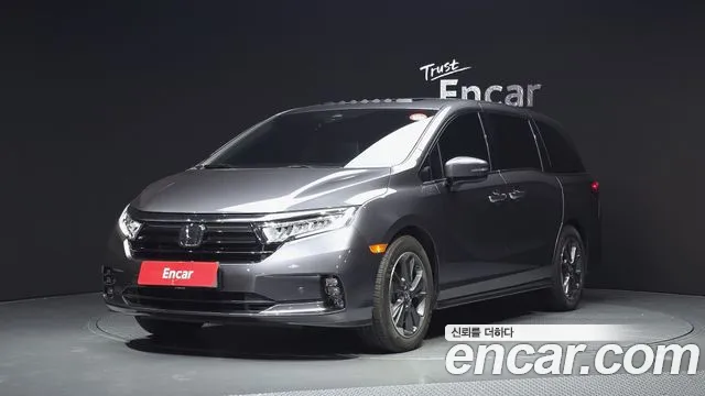 Honda Odyssey — фото 1