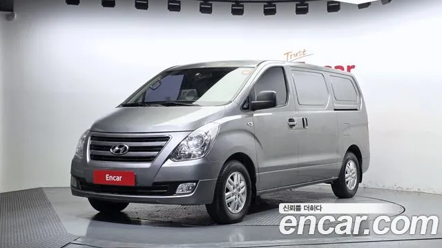 Hyundai Starex — фото 1