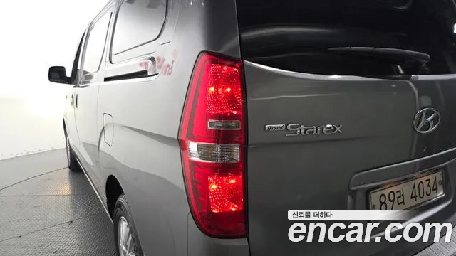 Hyundai Starex — фото 23