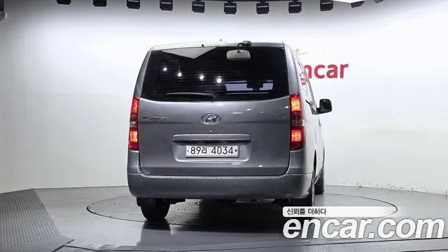Hyundai Starex — фото 4
