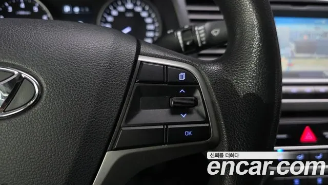 Hyundai Avante — фото 31