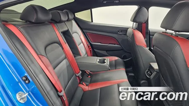 Hyundai Avante — фото 12