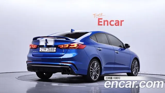 Hyundai Avante — фото 2