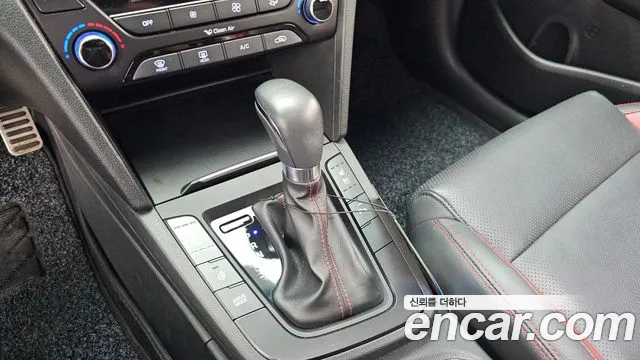 Hyundai Avante — фото 9