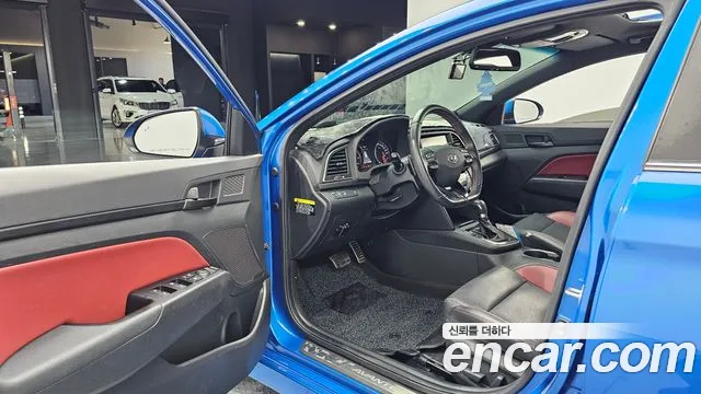 Hyundai Avante — фото 10