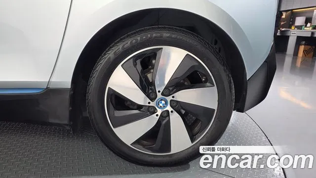 BMW i3 — фото 21