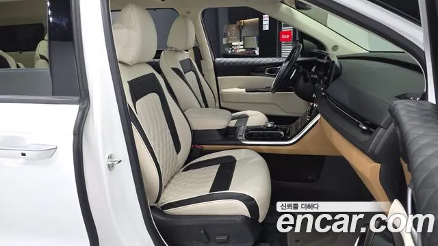 Kia Carnival — фото 11