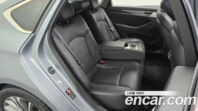 Hyundai Genesis — фото 11