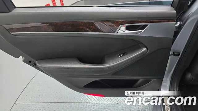 Hyundai Genesis — фото 25