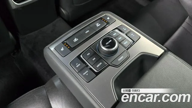 Hyundai Genesis — фото 28