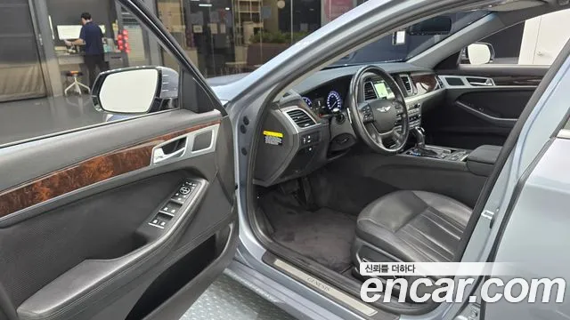 Hyundai Genesis — фото 10