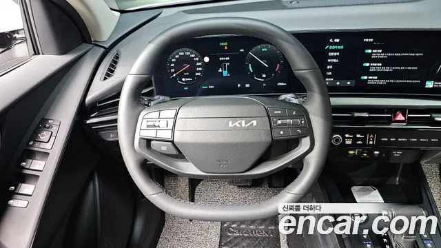 Kia Niro — фото 13