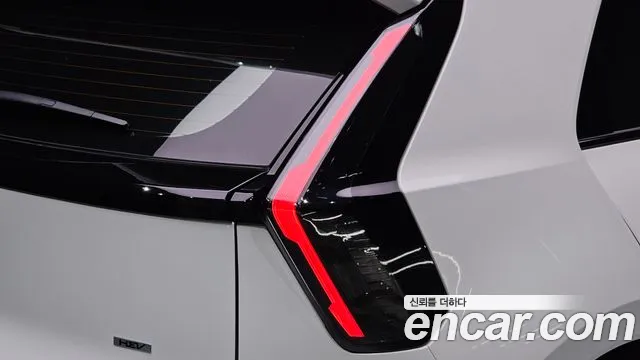 Kia Niro — фото 23