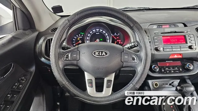 Kia Sportage — фото 13